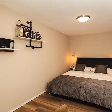 Rooftop Views On Bay *