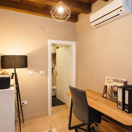 Vikendica Rooftop Views On Bay